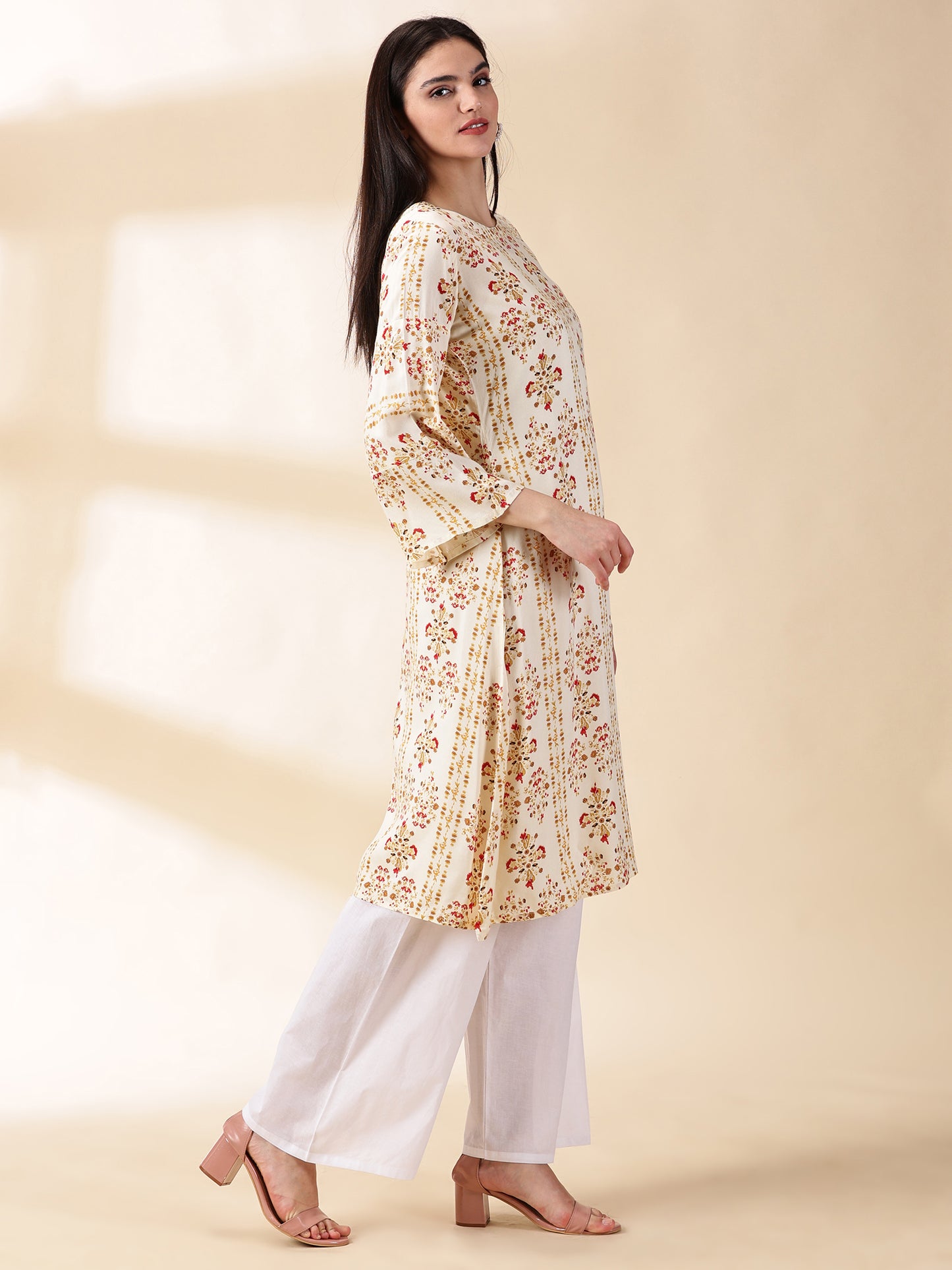 Women Cotton Off White Floral Printed Kurta