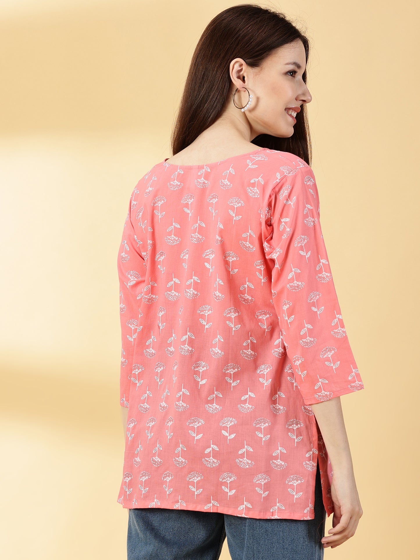 Women Pink Cotton Printed Straight Kurti