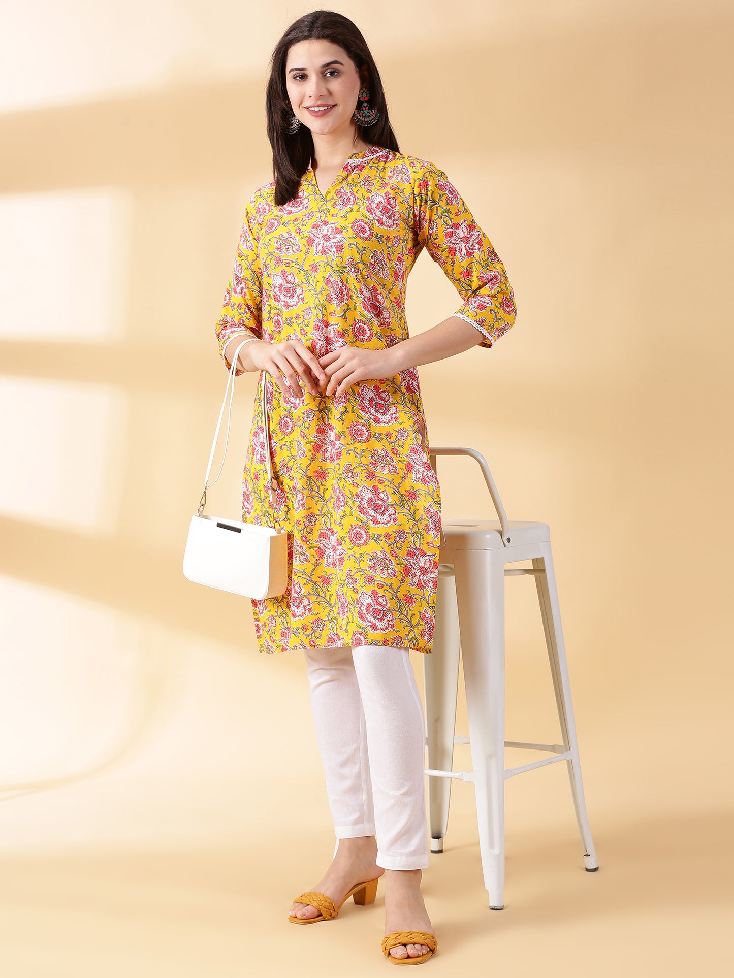 Women Cotton Floral Printed Kurta