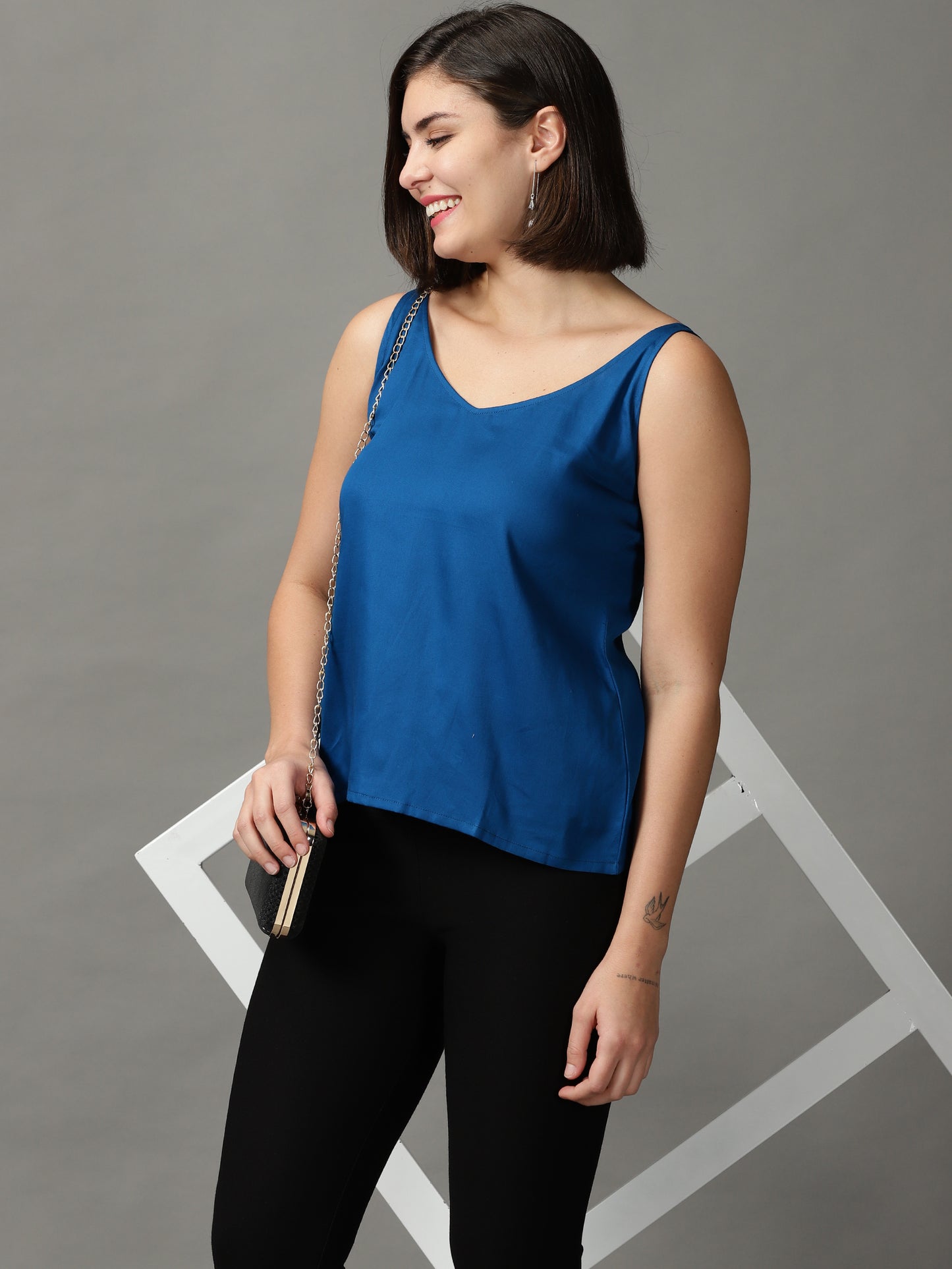 Women Blue V Neck Sleeveless Top