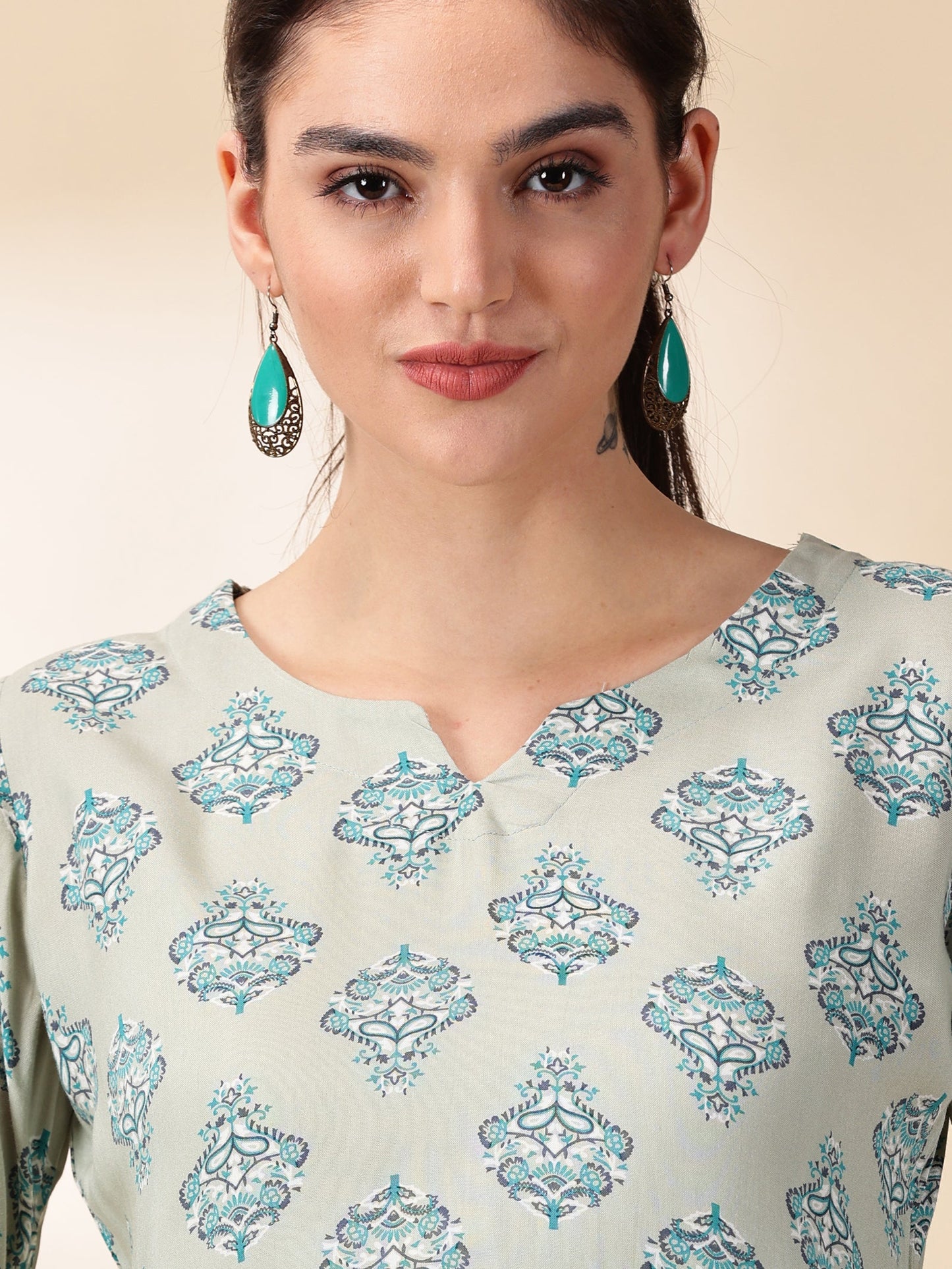 Women Green Printed cotton kurta With Pant