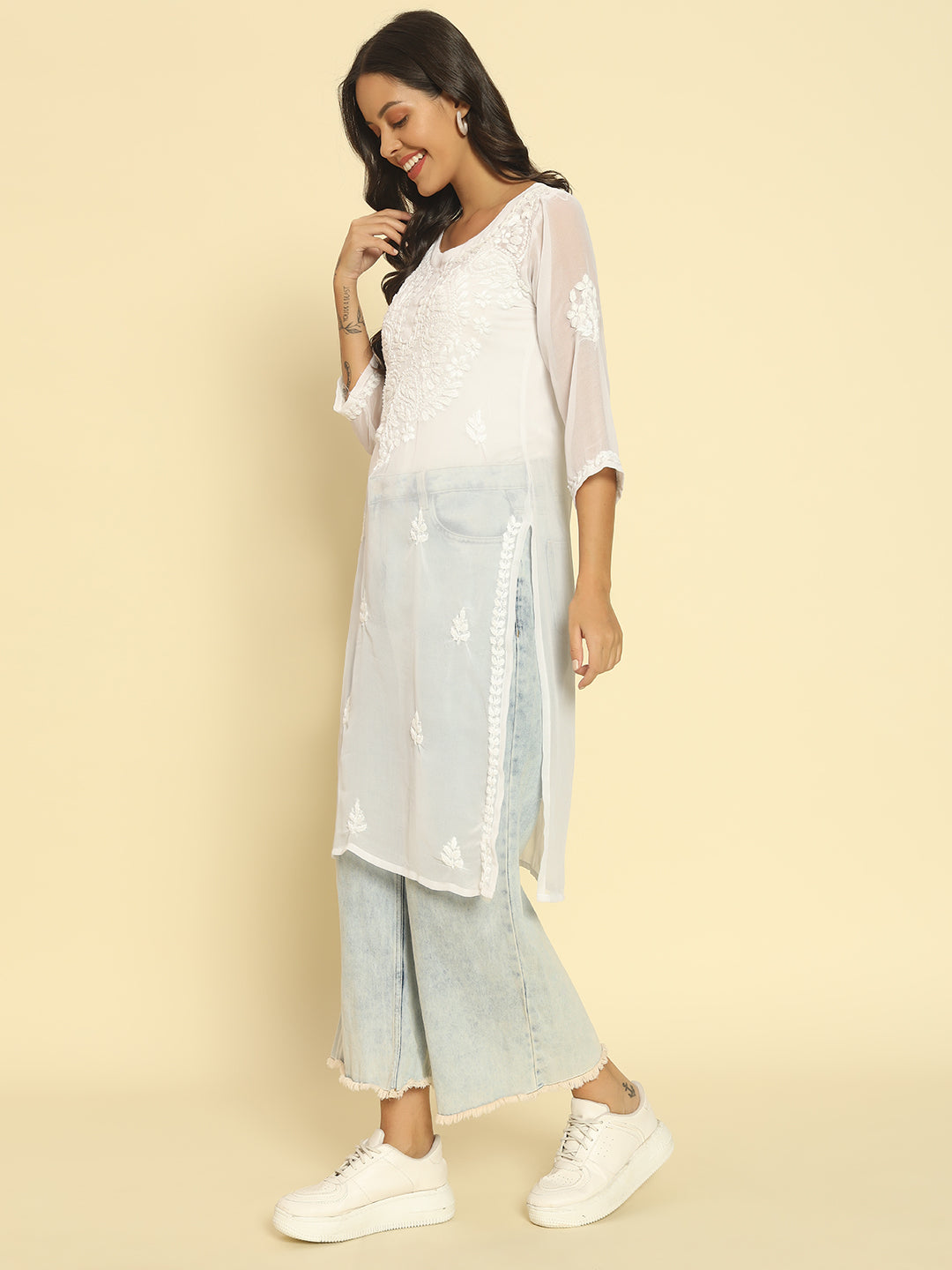 Women Hand Embroidered Lucknowi Chikankari White Georgette Kurta