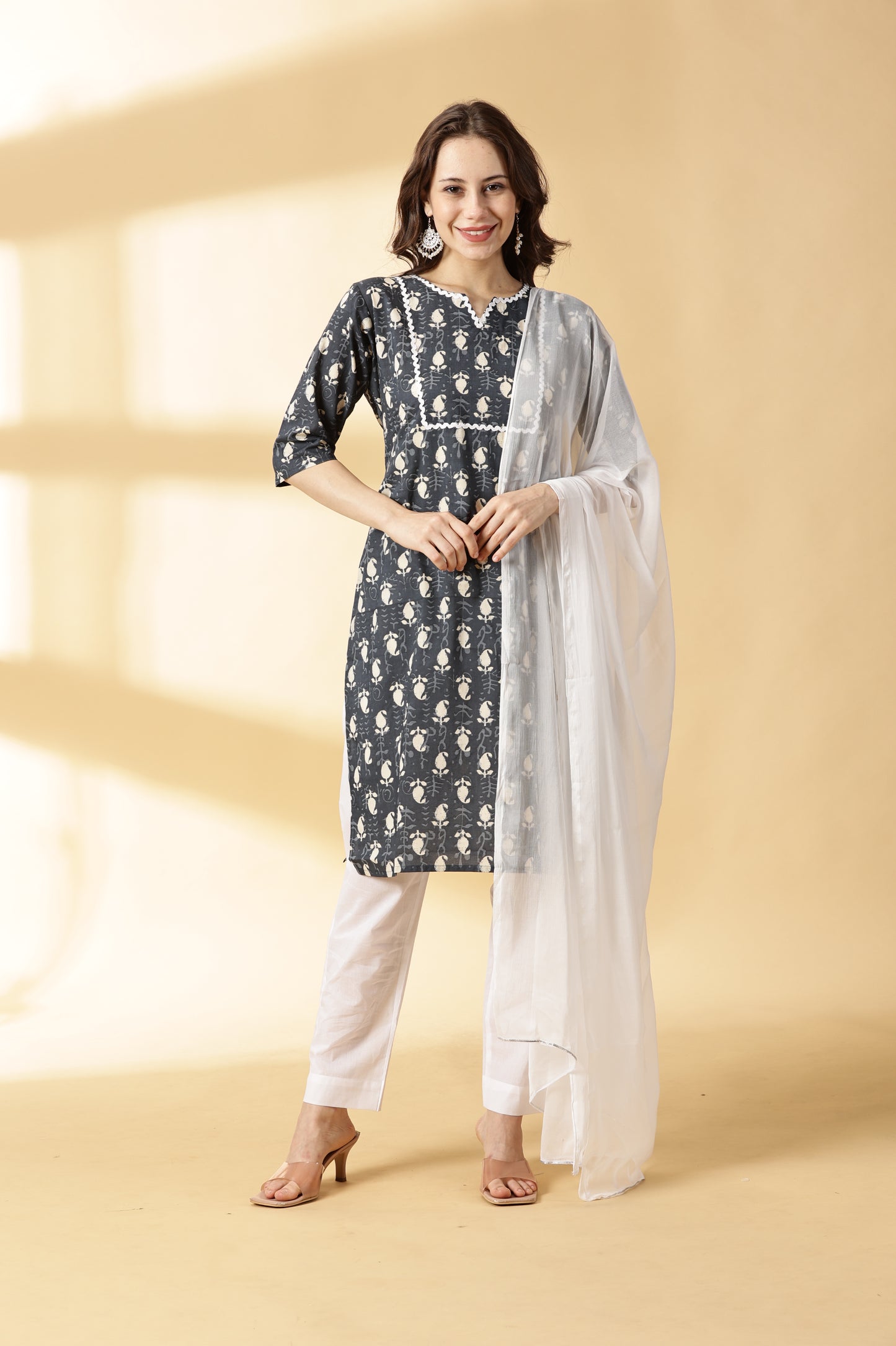 Women Grey Cotton Printed Kurta With Trouser & Dupatta