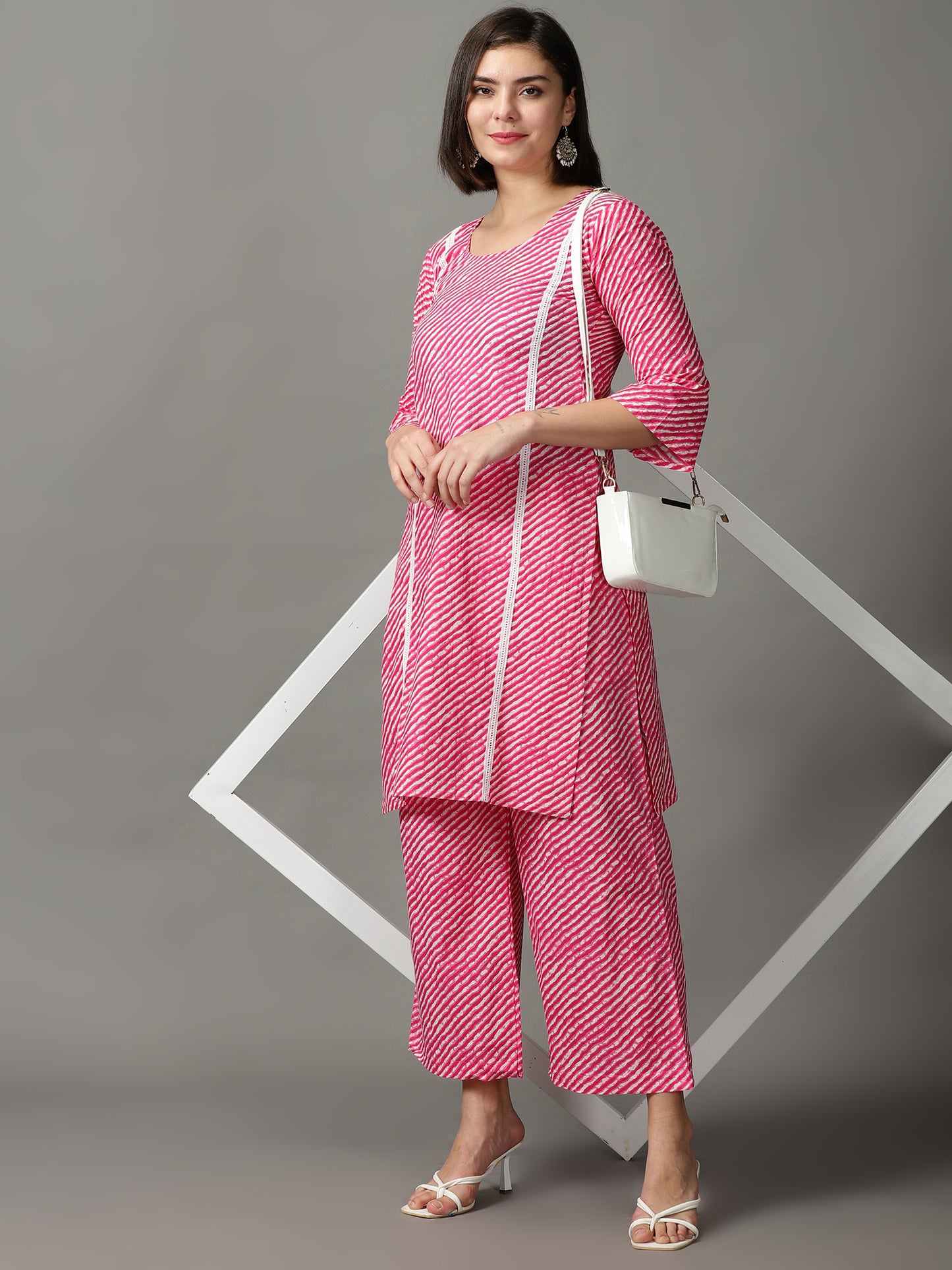 Women Pink Lahriya Print Palazzo