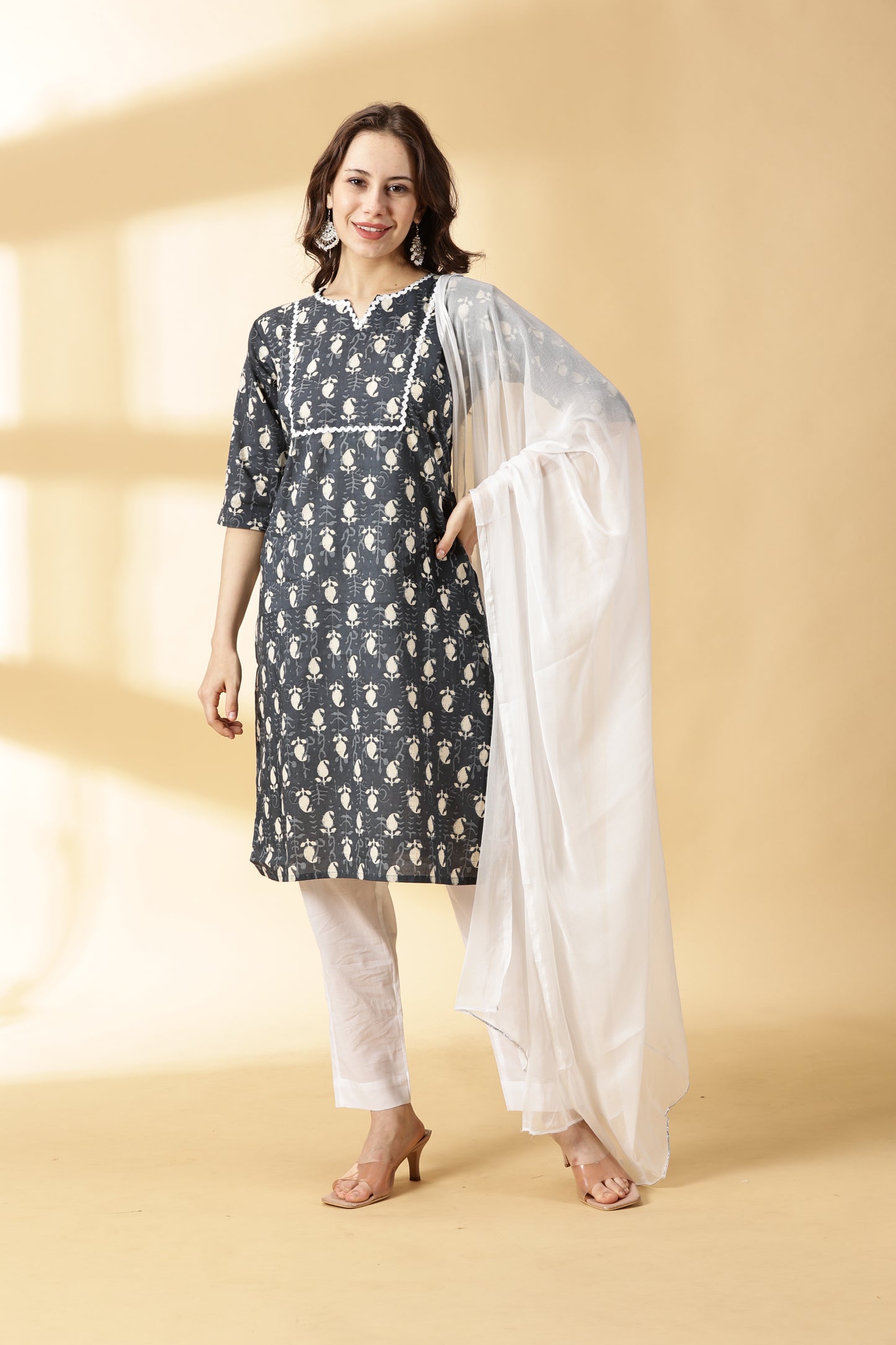Women Grey Cotton Printed Kurta With Trouser & Dupatta