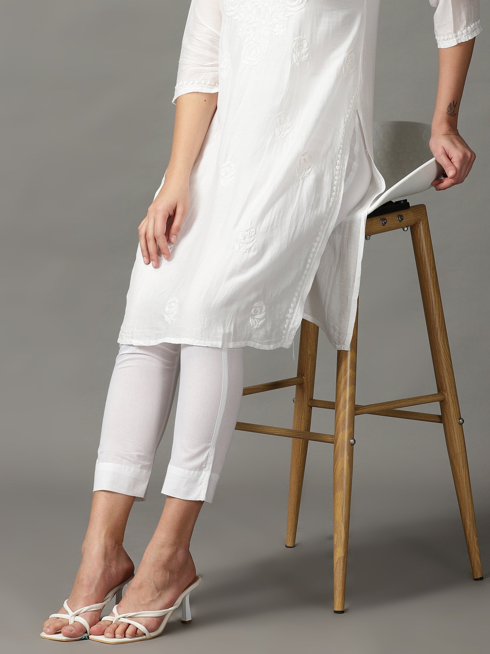 Women White Solid Cotton Ankle Length Trousers