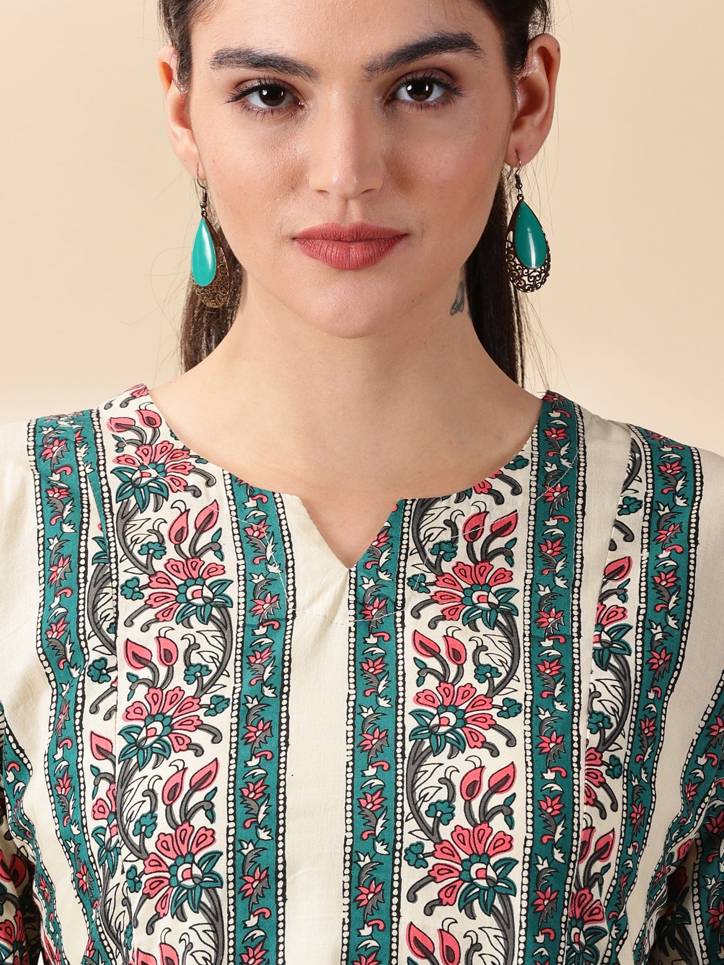 Women Green Printed cotton kurta With Pant