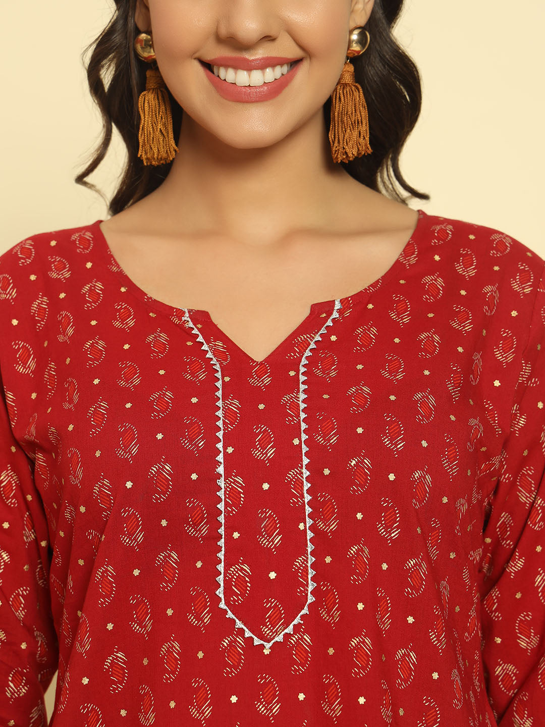 Women Maroon Cotton Printed Straight Kurti