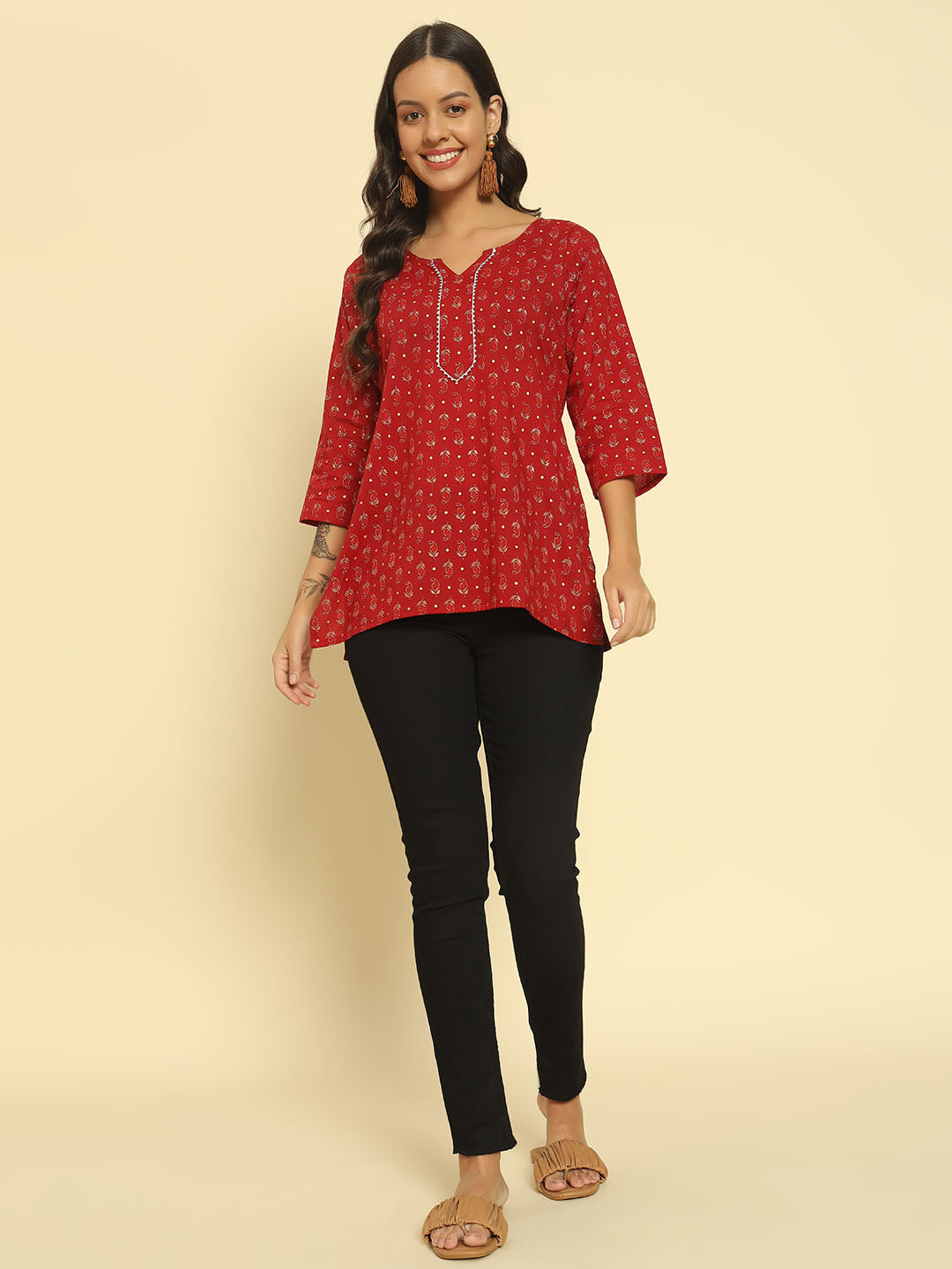 Women Maroon Cotton Printed Straight Kurti