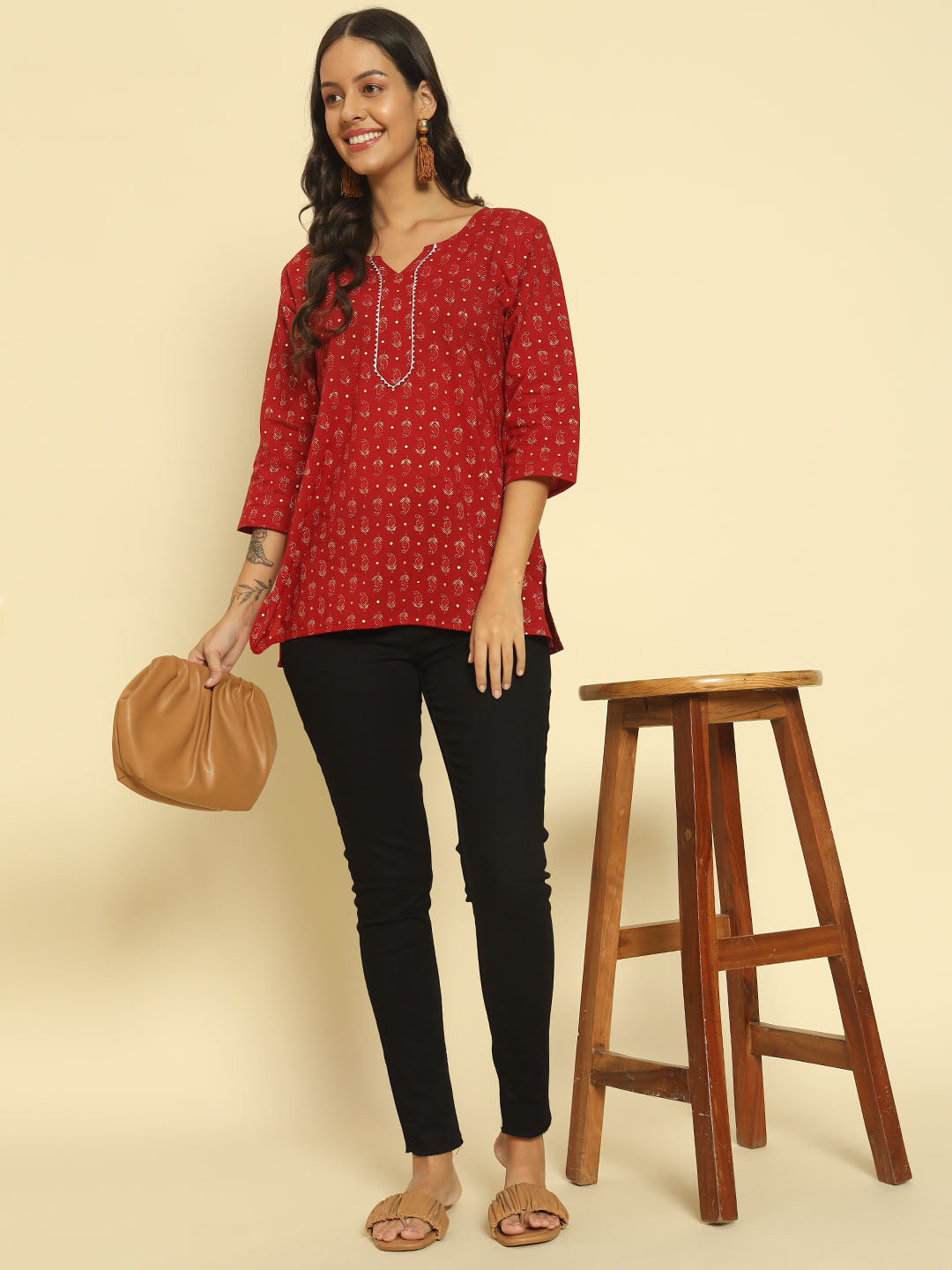 Women Maroon Cotton Printed Straight Kurti